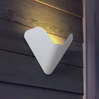 Minimalist Triangle Metal Outdoor Wall Lamp, Balck/White